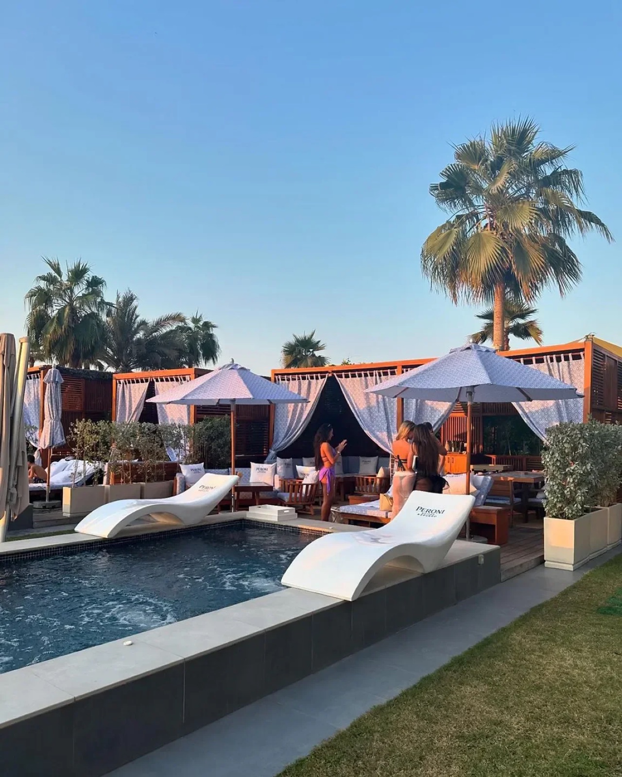 Azure Beach in Dubai, Foto 1 von 3
