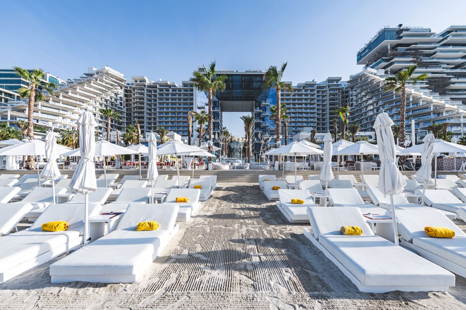 Beach by FIVE in Dubai, Foto 1 von 3
