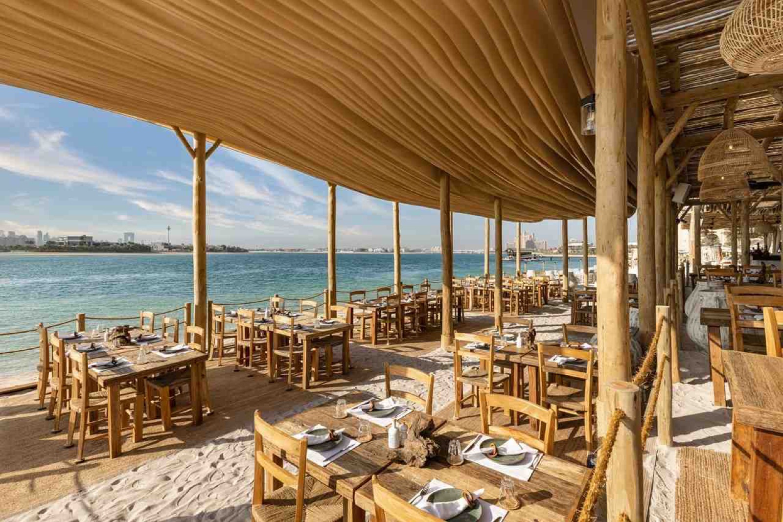 Laguna Beach Taverna & Lounge in Dubai, Foto 1 von 3