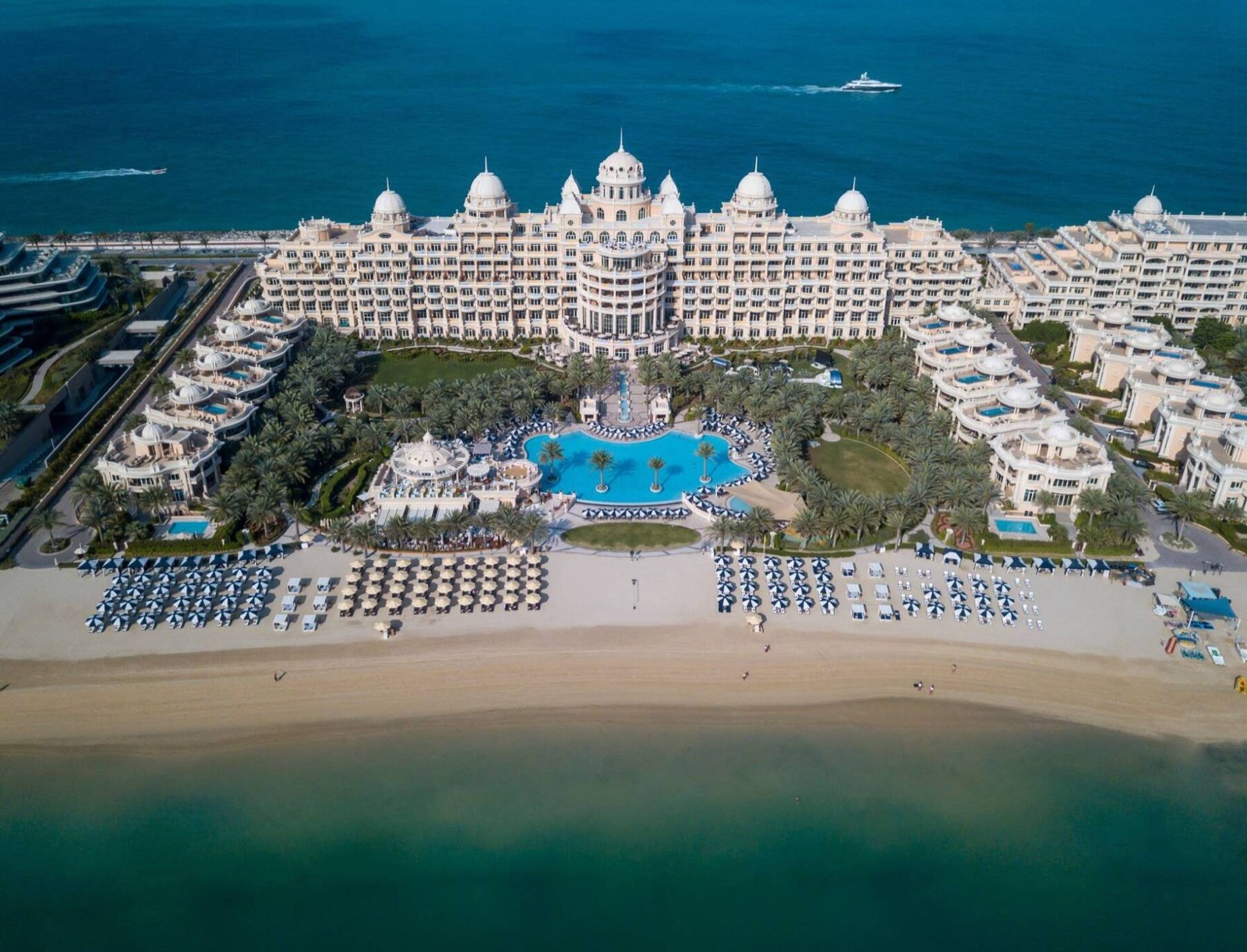 Raffles The Palm Dubai in Dubai, Foto 1 von 3
